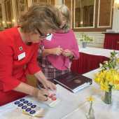 Use the arrows or slide the photo to see more