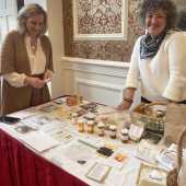 Use the arrows or slide the photo to see more