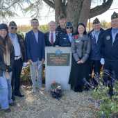 Use the arrows or slide the photo to see more