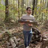 Use the arrows or slide the photo to see more