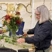 Use the arrows or slide the photo to see more